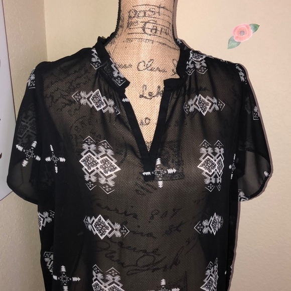 Umgee Black Shirt with White Aztec Design Sheer Top V Neck Size Small - Picture 3 of 5